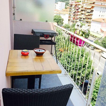 Chambre Dans Guest House Borrigo Menton Dış mekan fotoğraf